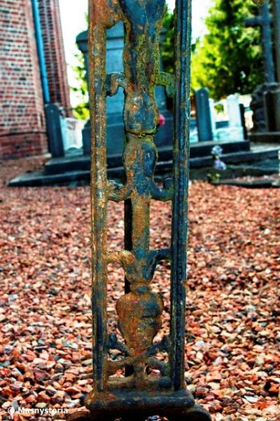 P1297_DSC04794GW.jpg - Croix  du « vieux cimetière »