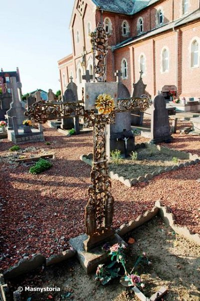 P1297_DSC04801GW.jpg - Croix  du « vieux cimetière »